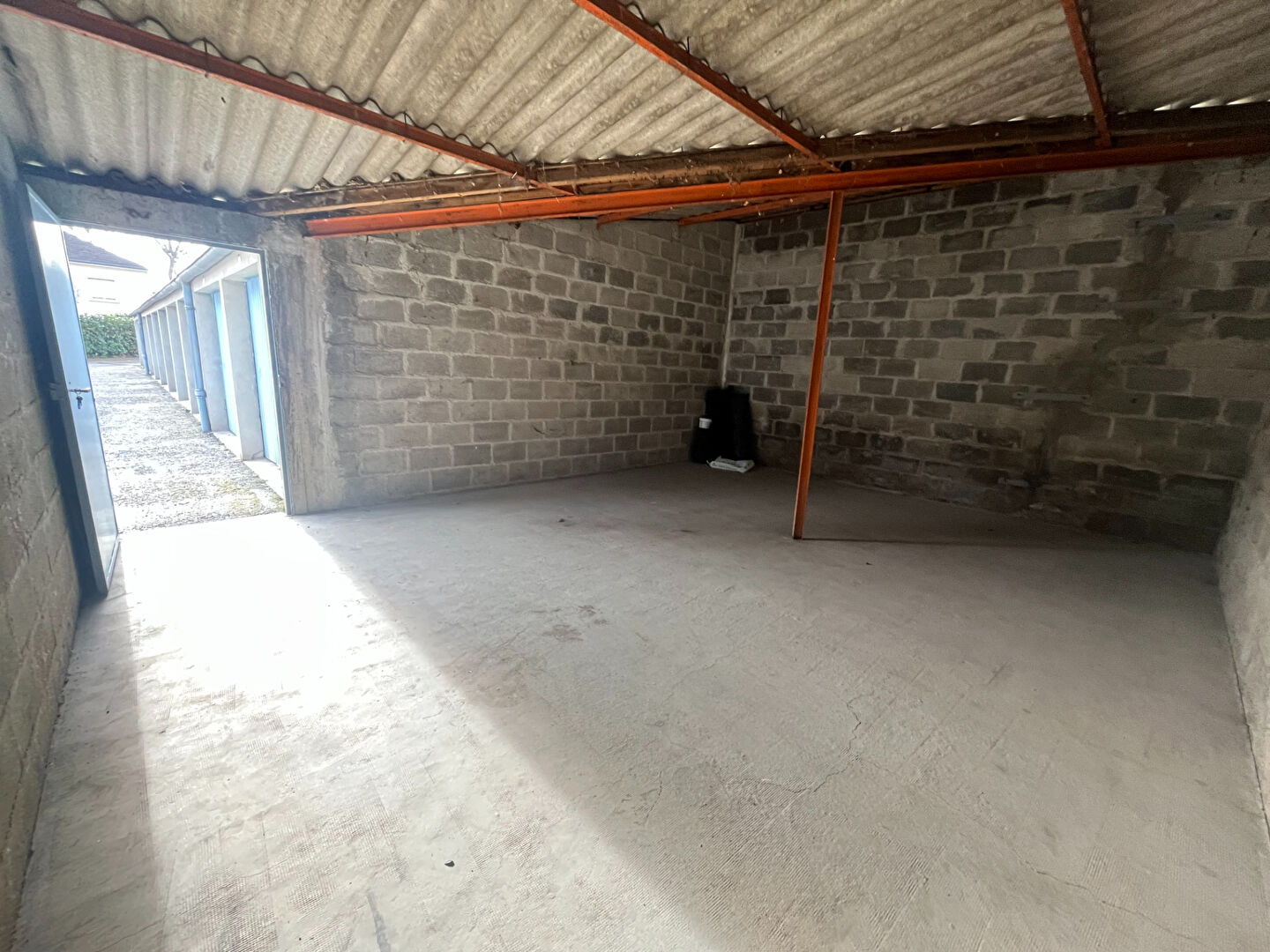 À LOUER Box / Atelier de stockage à Paray-le-Monial