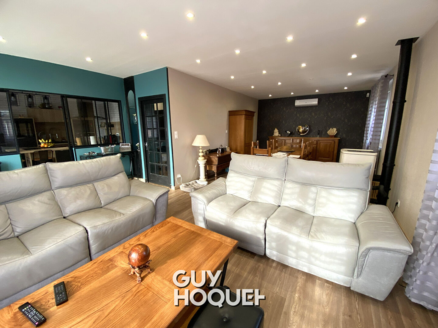 Palinges : belle maison avec piscine et terrasse arborée