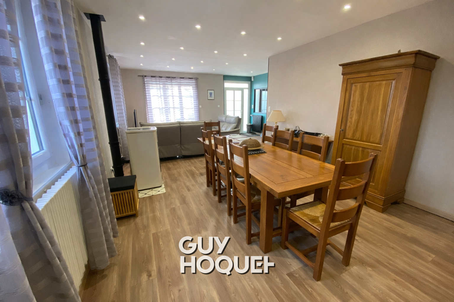 Palinges : belle maison avec piscine et terrasse arborée