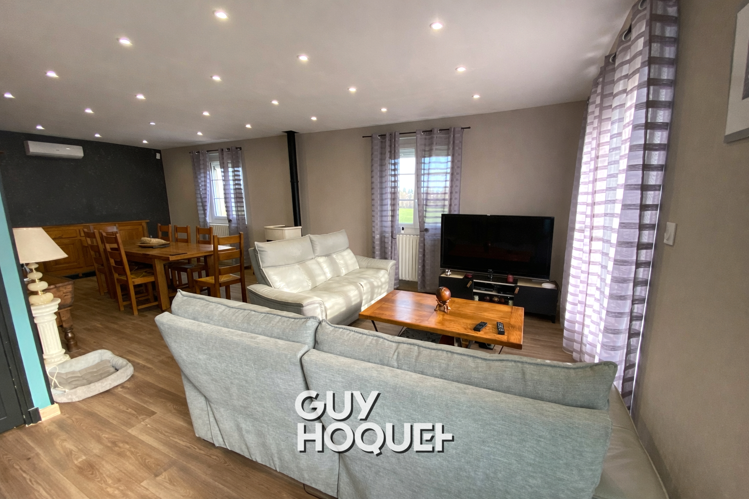 Palinges : belle maison avec piscine et terrasse arborée