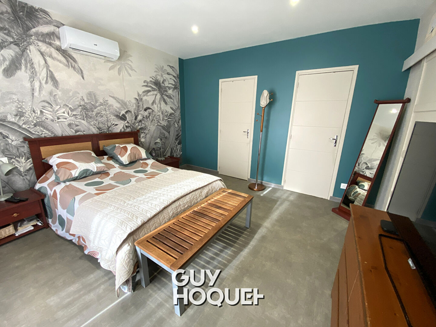 Palinges : belle maison avec piscine et terrasse arborée