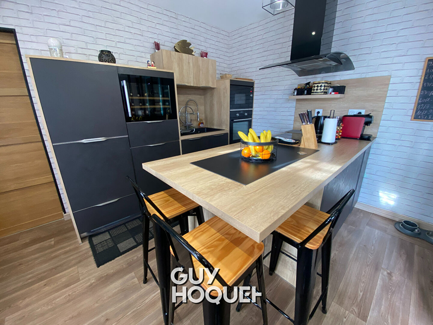 Palinges : belle maison avec piscine et terrasse arborée