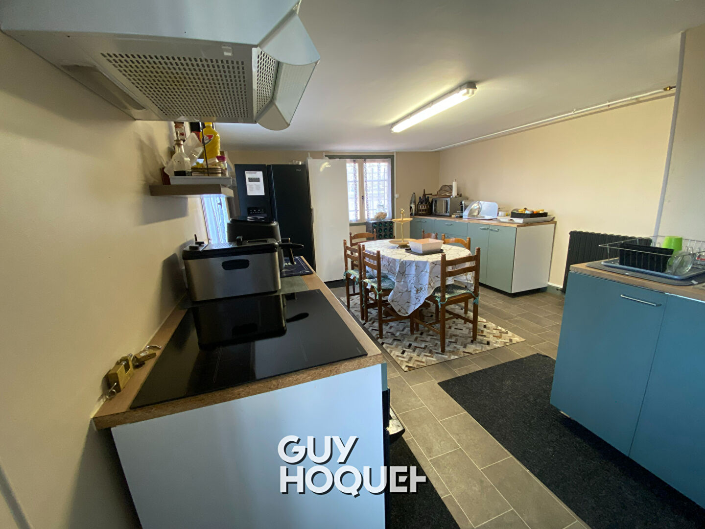 Palinges : belle maison avec piscine et terrasse arborée