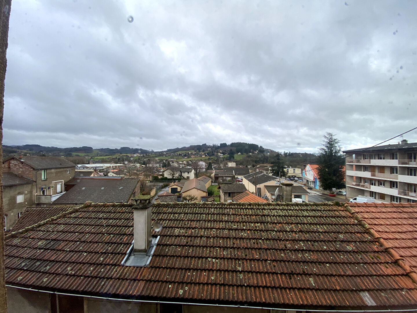 Immeuble plein centre de Chauffailles - usage commerce et habitation-250 m2