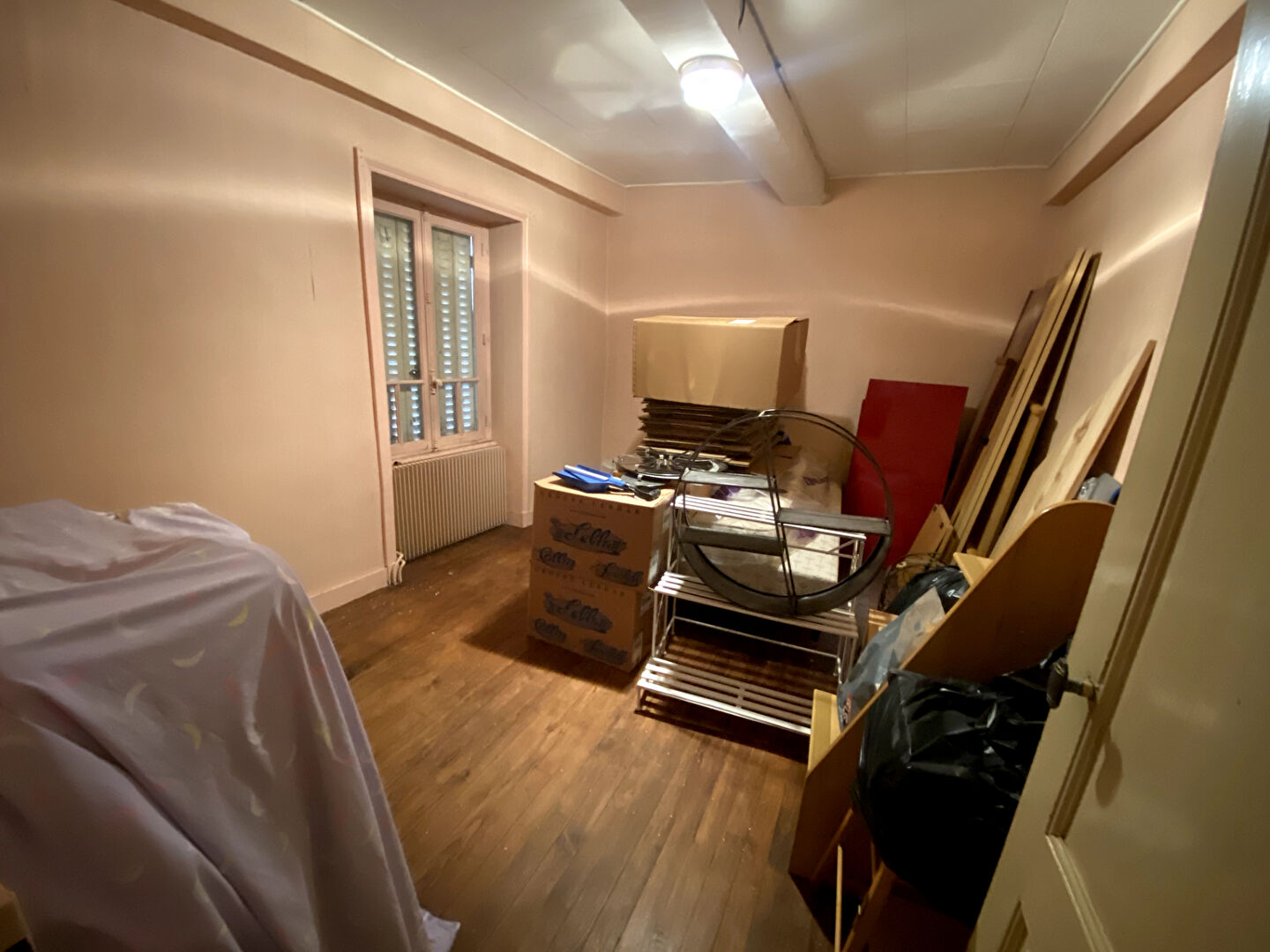 Chauffailles centre , Maison 120 m2 à rénover + terrain constructible