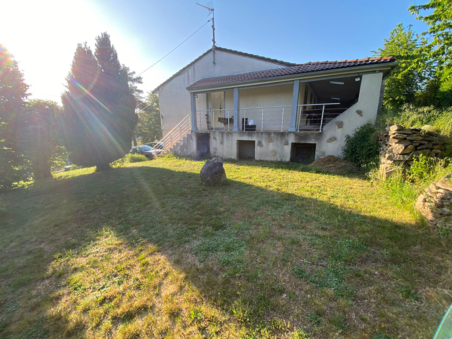 Maison individuelle sur sous-sol complet - Saint-Sernin-du-Bois