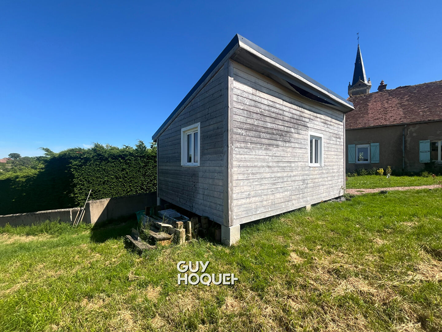 TERRAIN À BÂTIR 1 864 m² ! VUE DÉGAGÉE + BUNGALOW AMENAGÉ