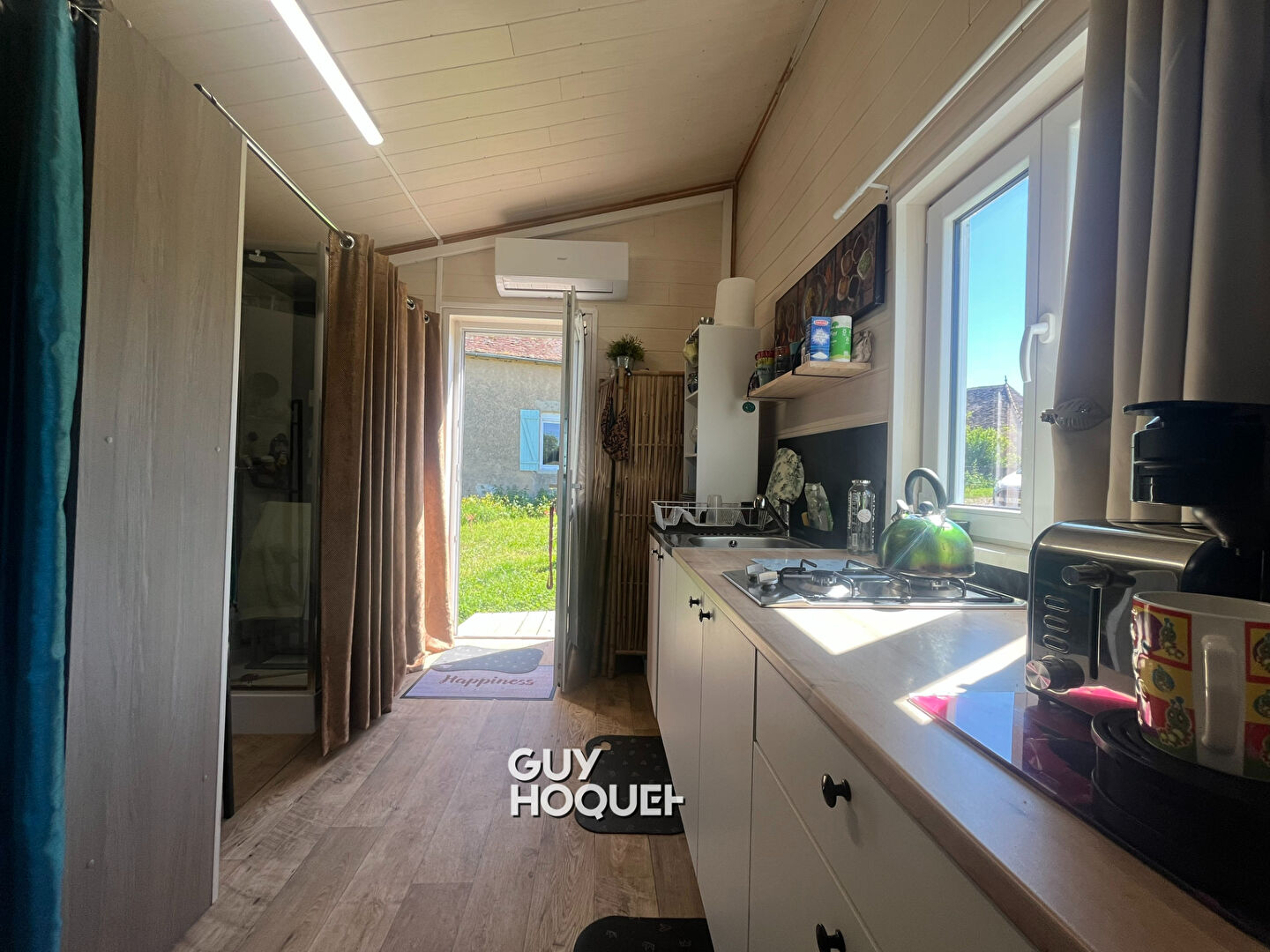 TERRAIN À BÂTIR 1 864 m² ! VUE DÉGAGÉE + BUNGALOW AMENAGÉ