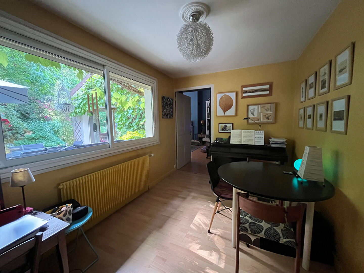 MONTCENIS - BELLE VILLA D'ARCHITECTE 