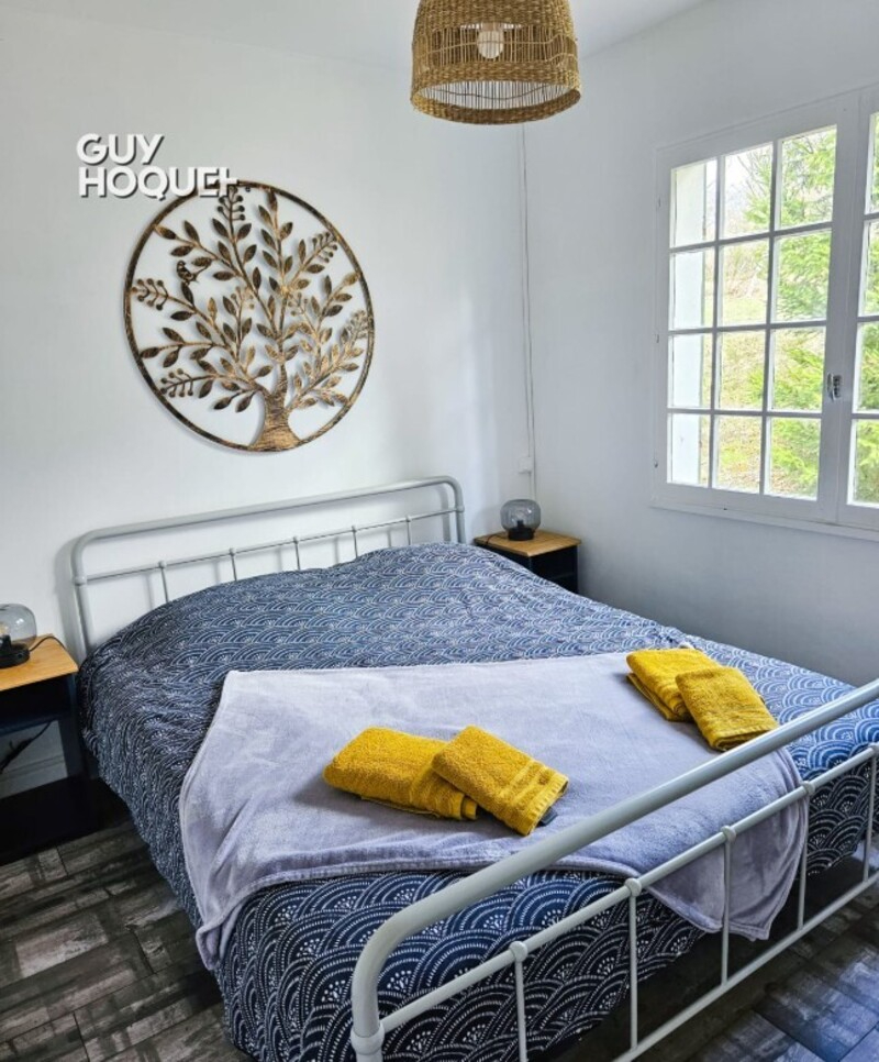 Maison de plain-pied avec piscine, jacuzzi et vue exceptionnelle sur le Lac des Settons