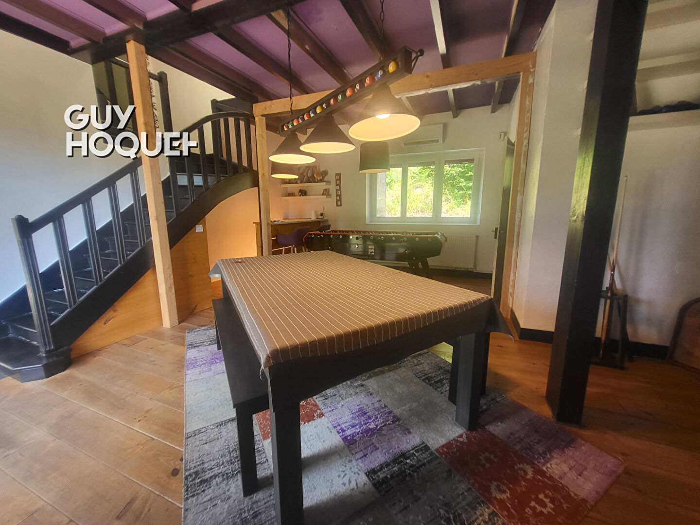 À seulement 2 minutes du Lac des Settons ? Belle maison en pierre rénovée de 201 m² avec terrain et dépendances