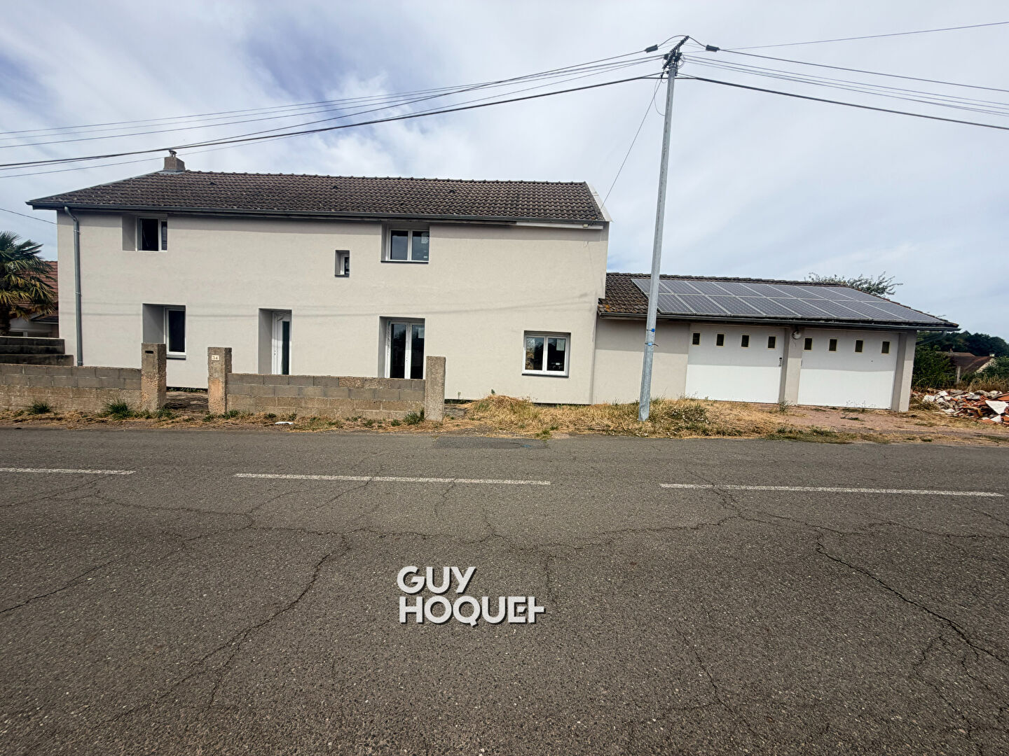 MAISON À FORT POTENTIEL AVEC GRAND TERRAIN À POUILLOUX !!!