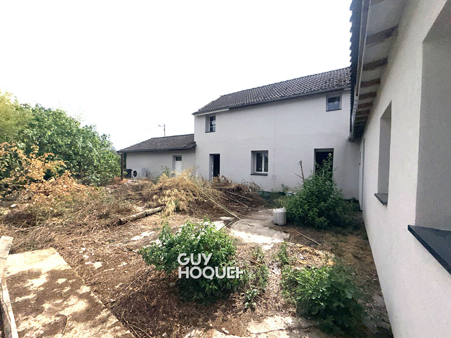 MAISON À FORT POTENTIEL AVEC GRAND TERRAIN À POUILLOUX !!!