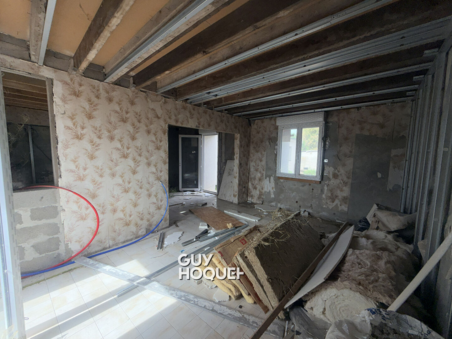MAISON À FORT POTENTIEL AVEC GRAND TERRAIN À POUILLOUX !!!