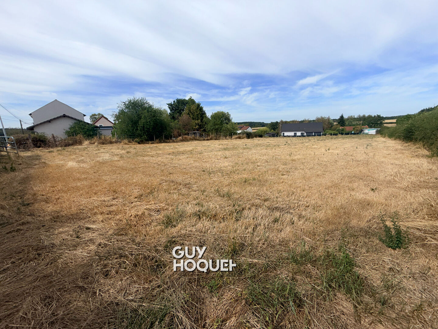 MAISON À FORT POTENTIEL AVEC GRAND TERRAIN À POUILLOUX !!!
