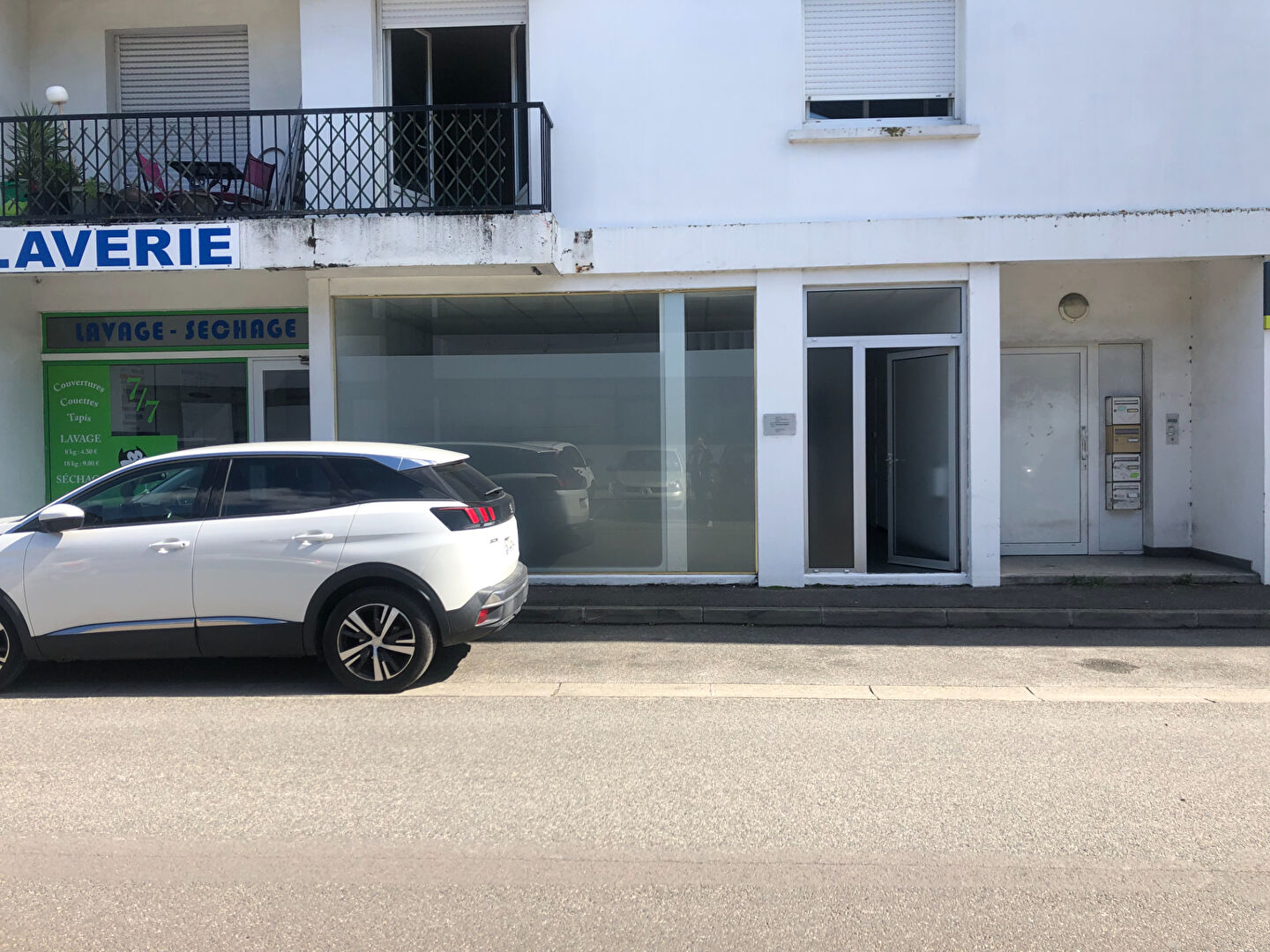 PARENTIS-EN-BORN - Local commercial