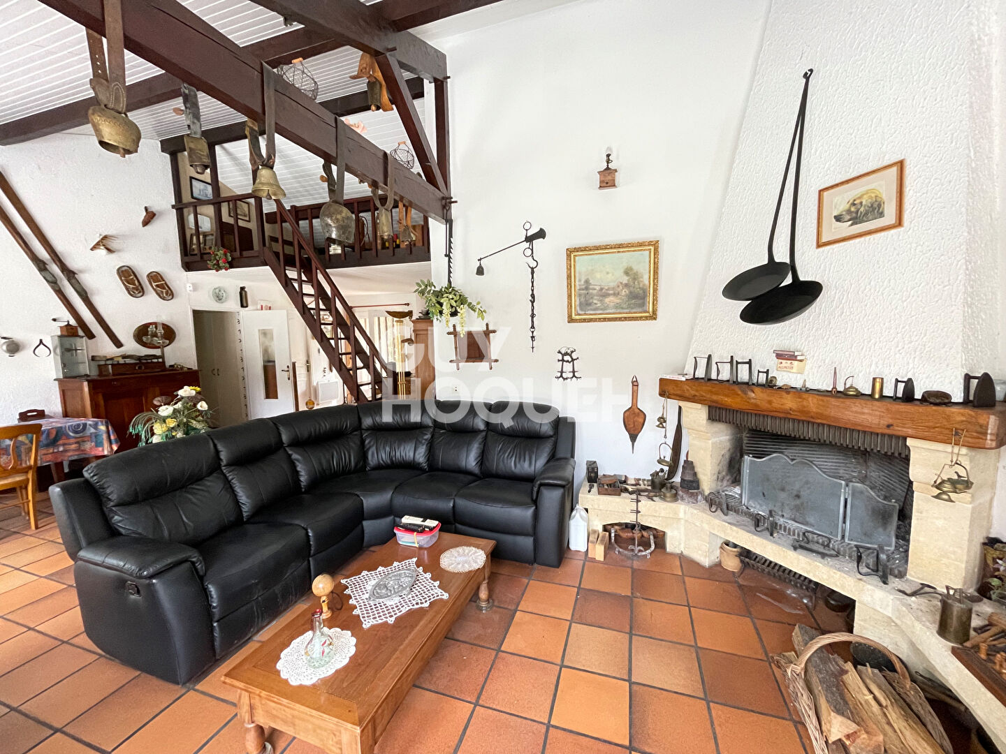 GASTES : maison 3 chambres avec jardin arboré, terrasse et piscine à 100 m du lac