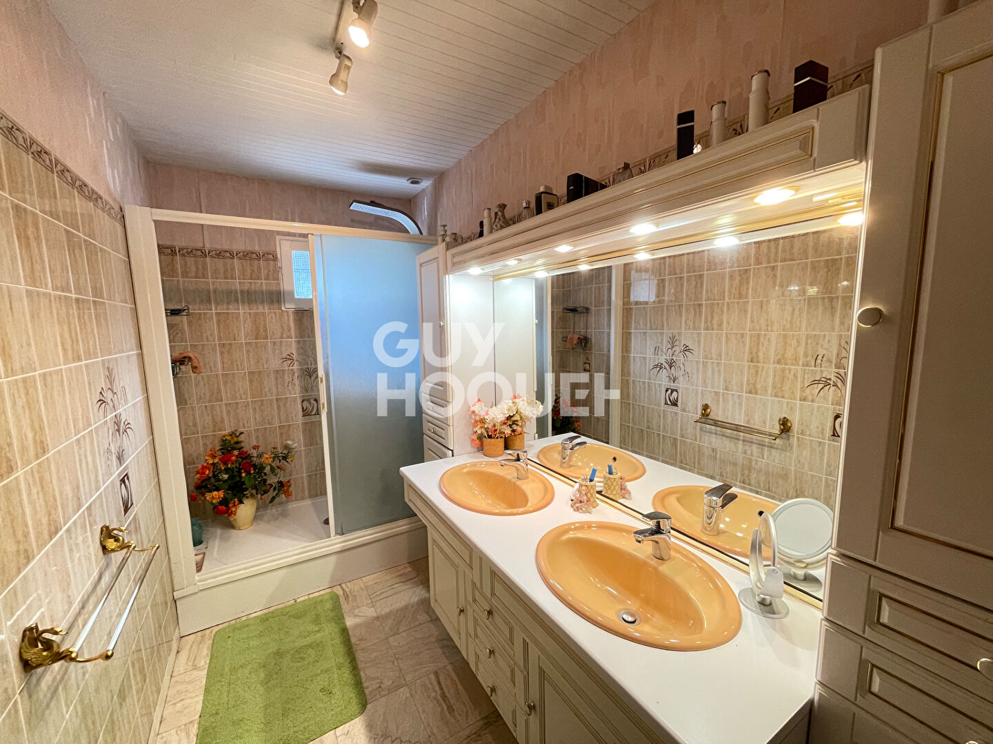 GASTES : maison 3 chambres avec jardin arboré, terrasse et piscine à 100 m du lac