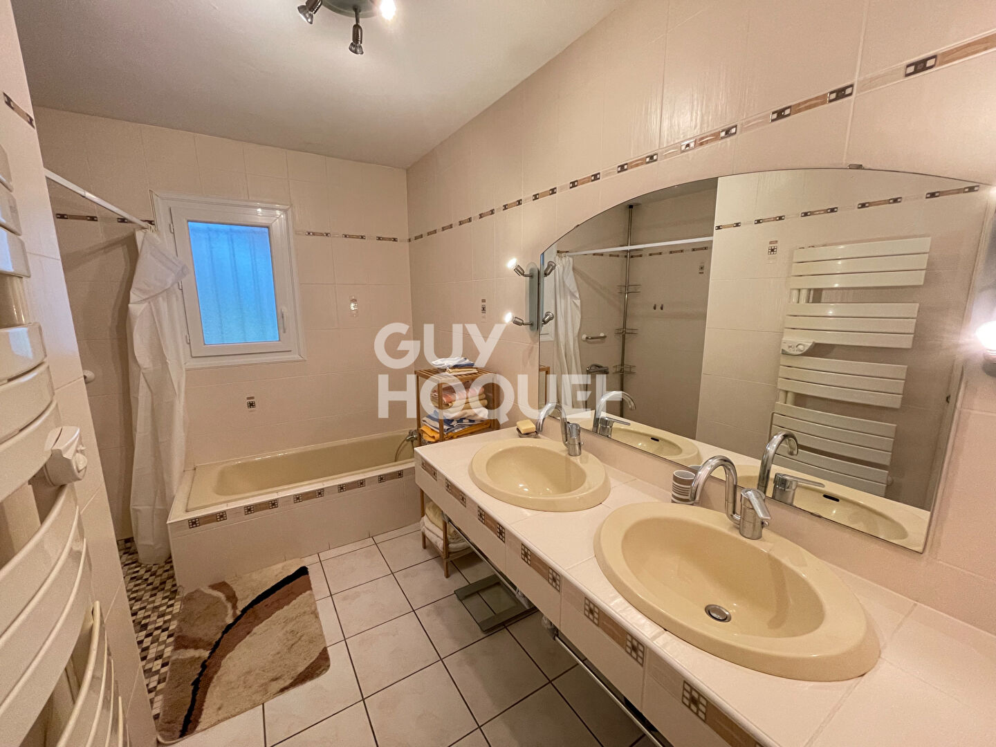 Parentis-en-Born Maison familiale de 199 m² sur 958 m² de terrain