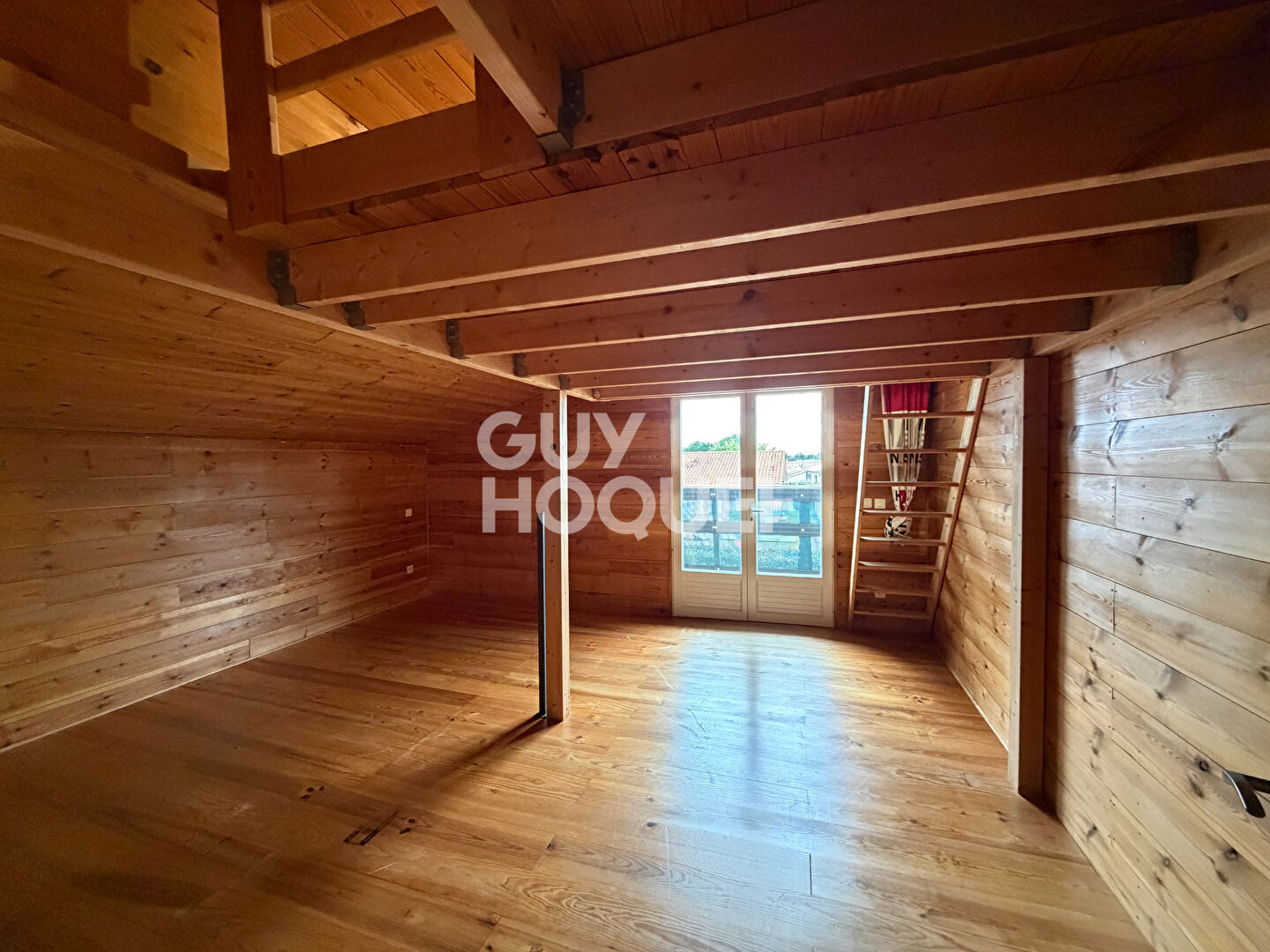 Maison Parentis En Born de 182m²  4 chambres