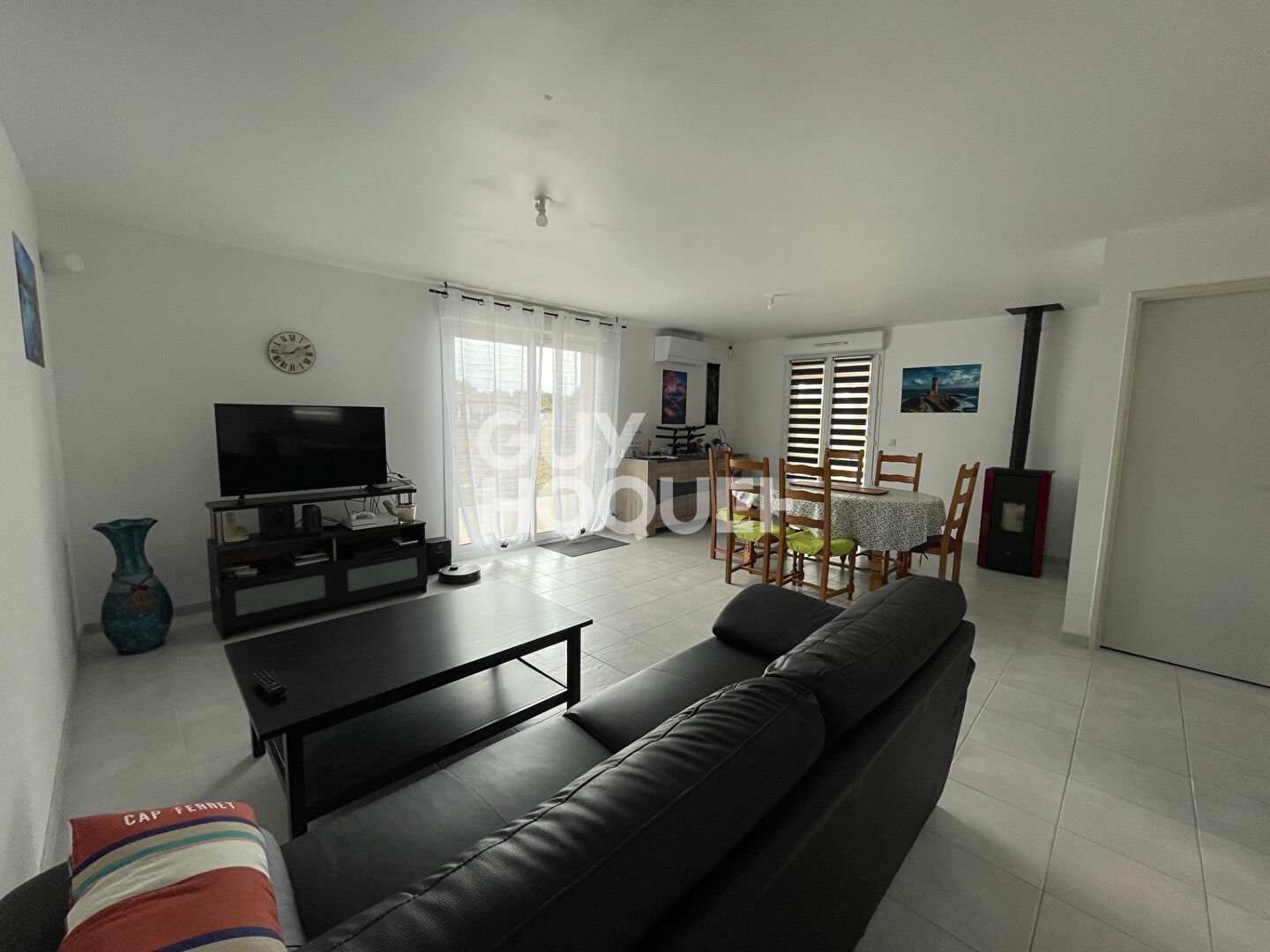 Maison contemporaine, 3 chambres.