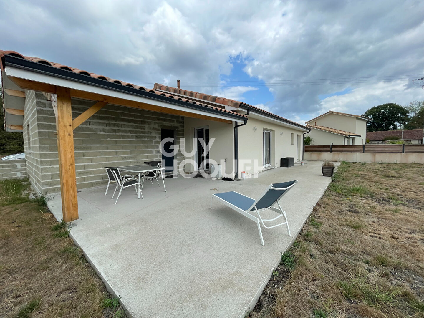 Maison contemporaine, 3 chambres.