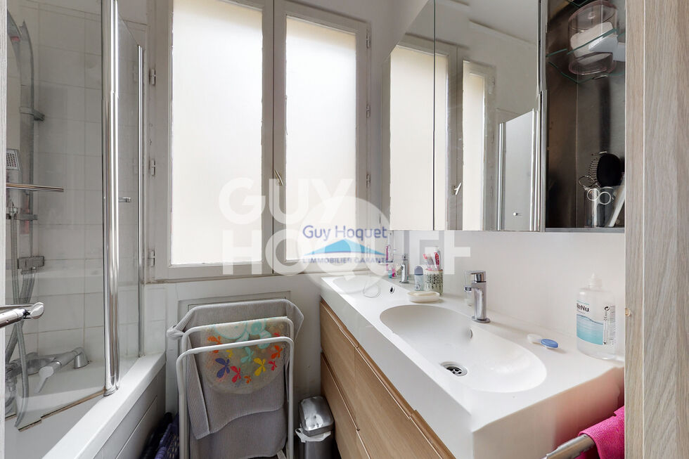 Rue des Petites Ecuries - Paris Xème.