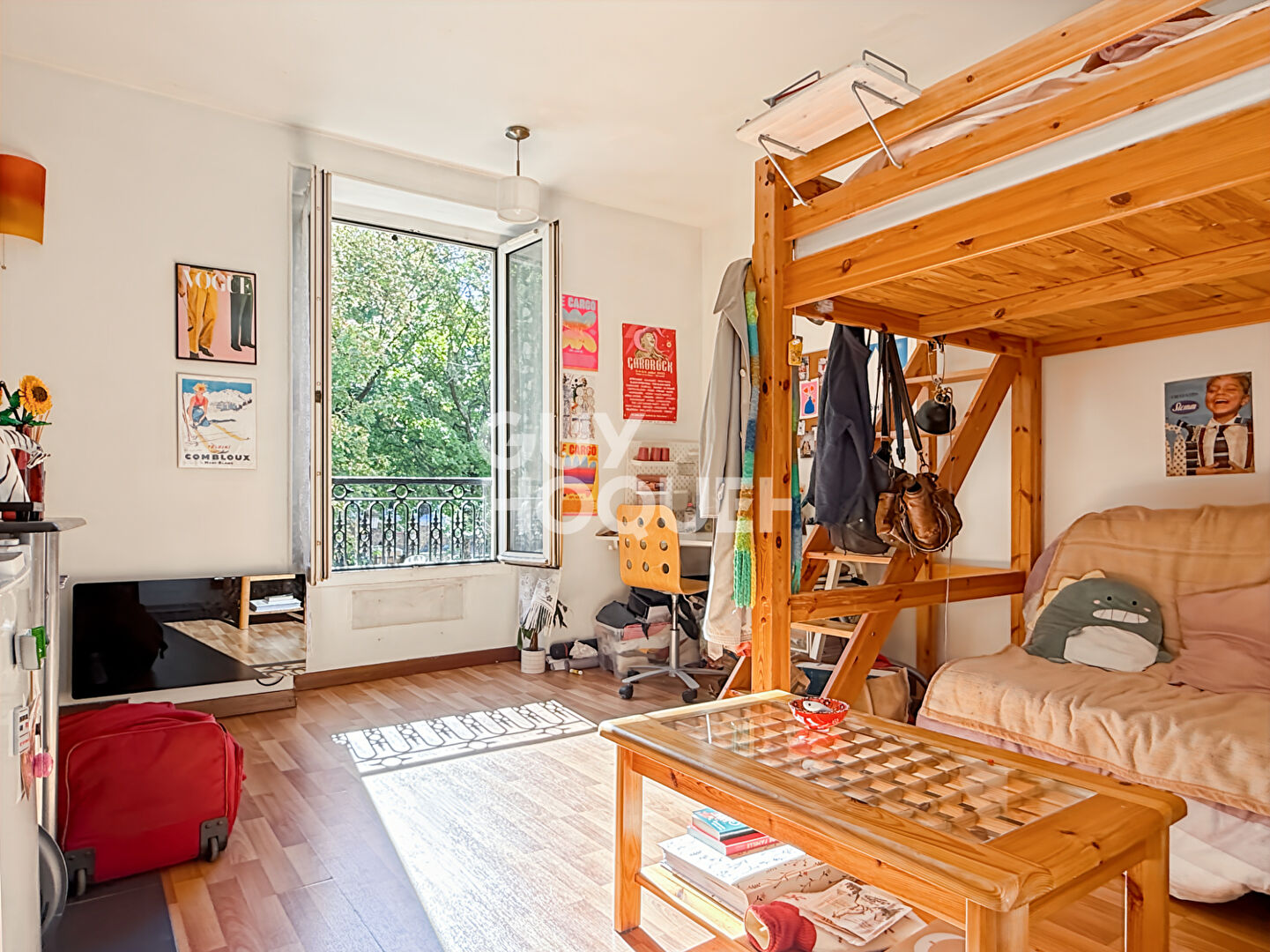 À vendre Studio lumineux avec vue dégagée Quai de Valmy, Paris 10e