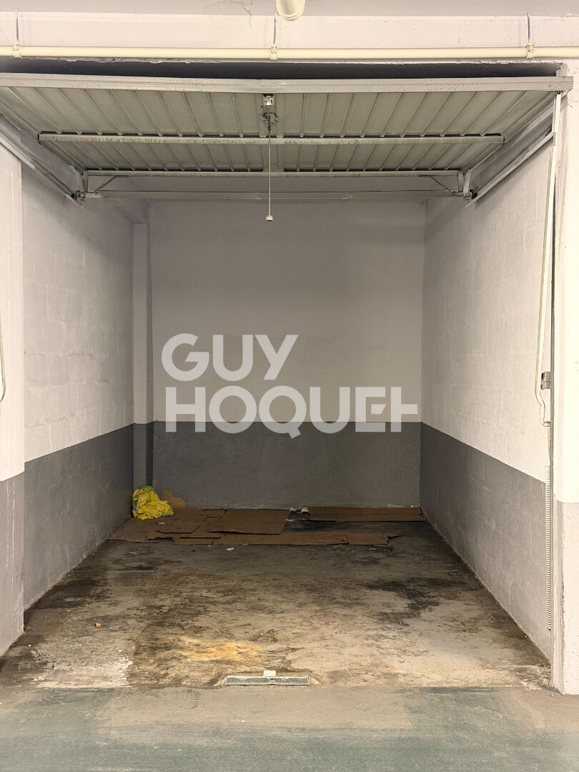 Parking / box - À vendre