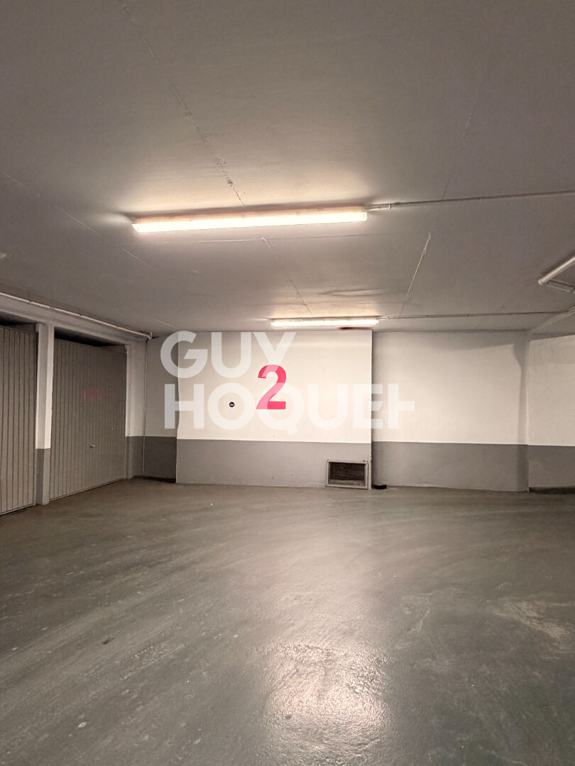 Parking / box - À vendre
