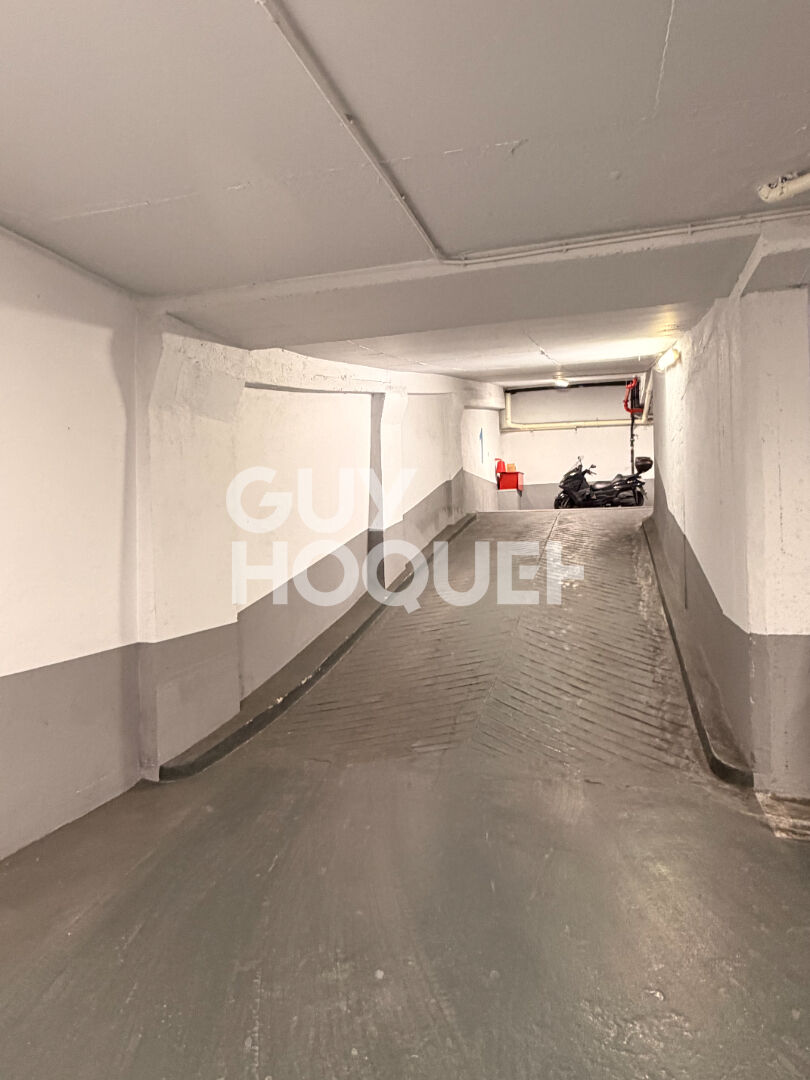 Parking / box - À vendre