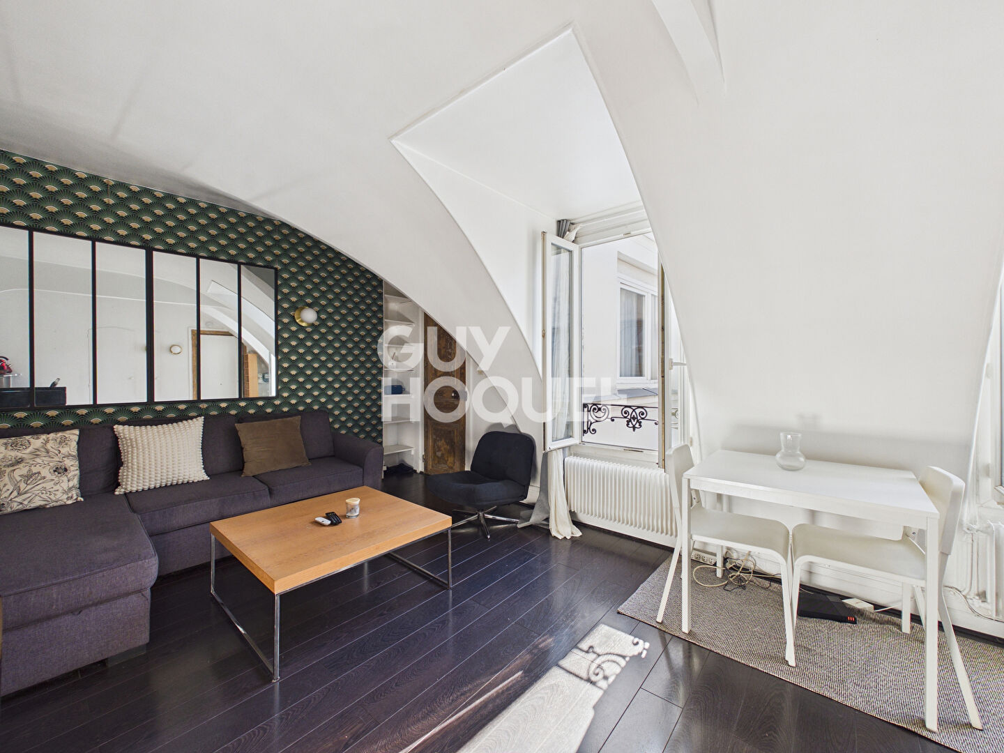 Superbe 2 pièces - Dernier étage - M° Quatre Septembre