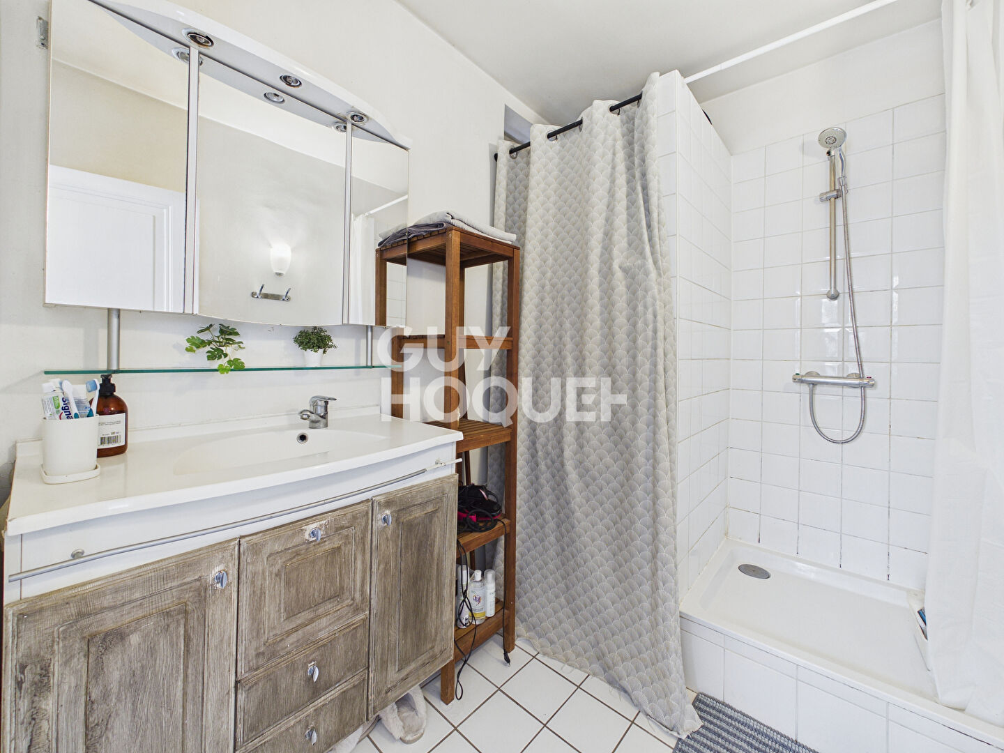 Superbe 2 pièces - Dernier étage - M° Quatre Septembre