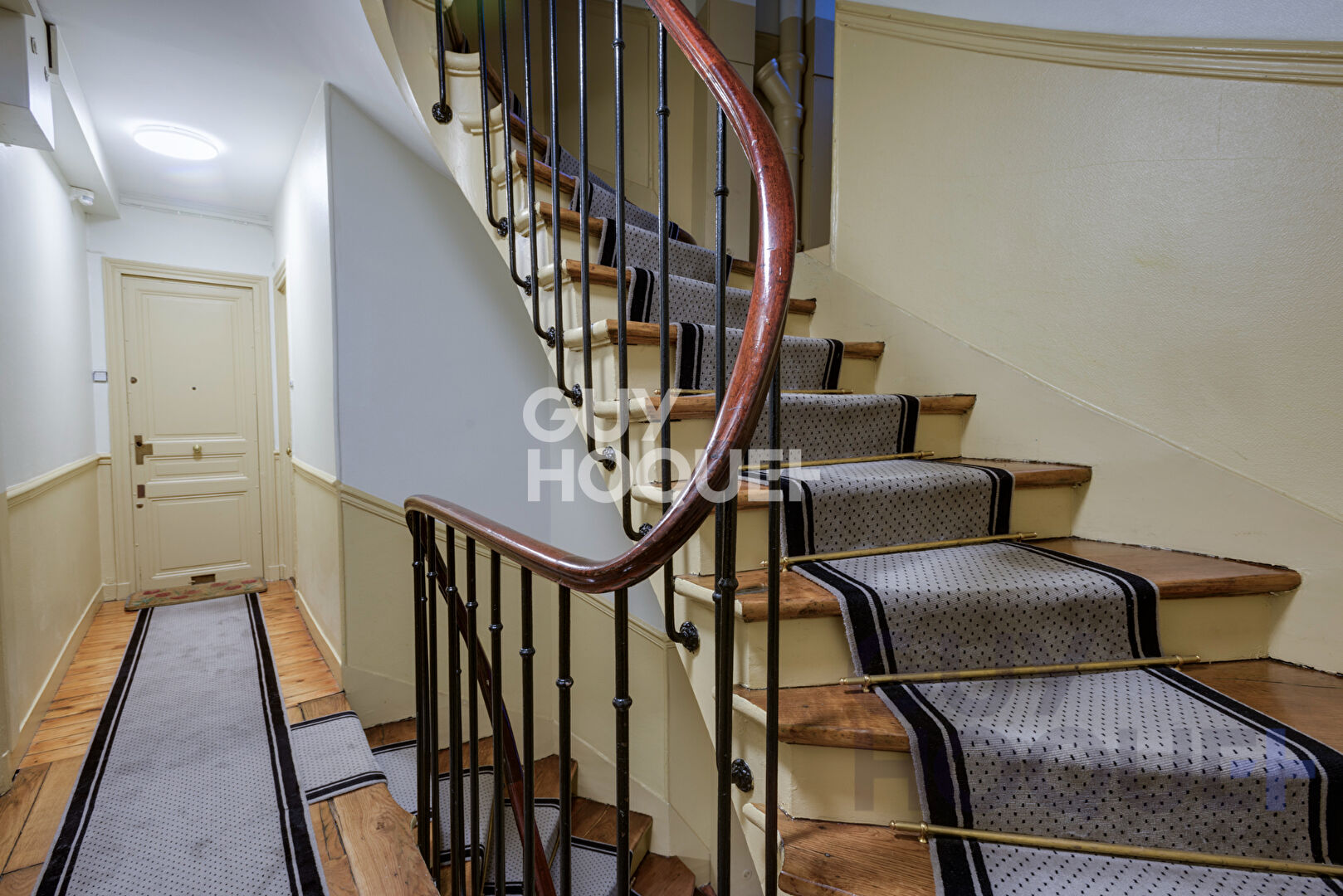 Appartement  2 pièces - Investissement VENDU LOUÉ - 5.1% de rentabilité !!