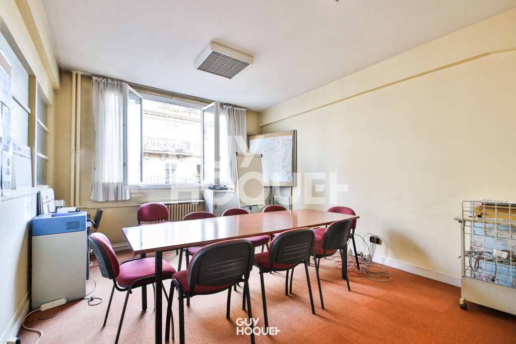 Local commercial Bureaux Paris 11 pièce(s) 205 m2