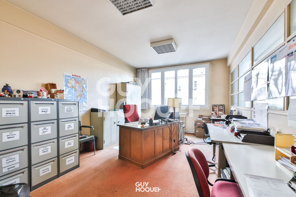 Local commercial Bureaux Paris 11 pièce(s) 205 m2