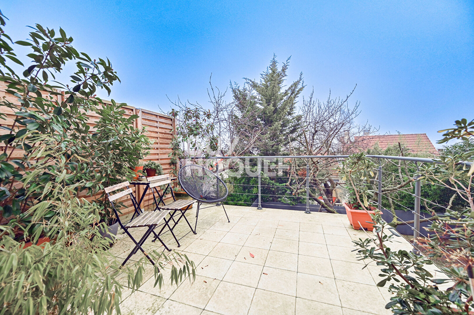 RARE - MAISON DE VILLE AVEC JARDIN