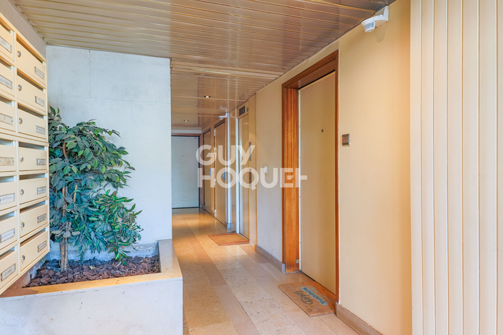 Appartement 2 pièces - 52m² - Balcon