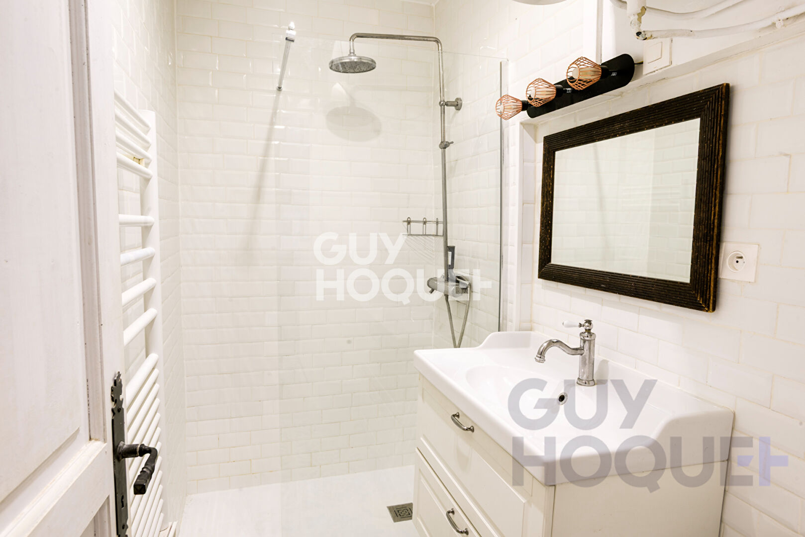 Appartement 2-3 Pièces  Butte Montmartre