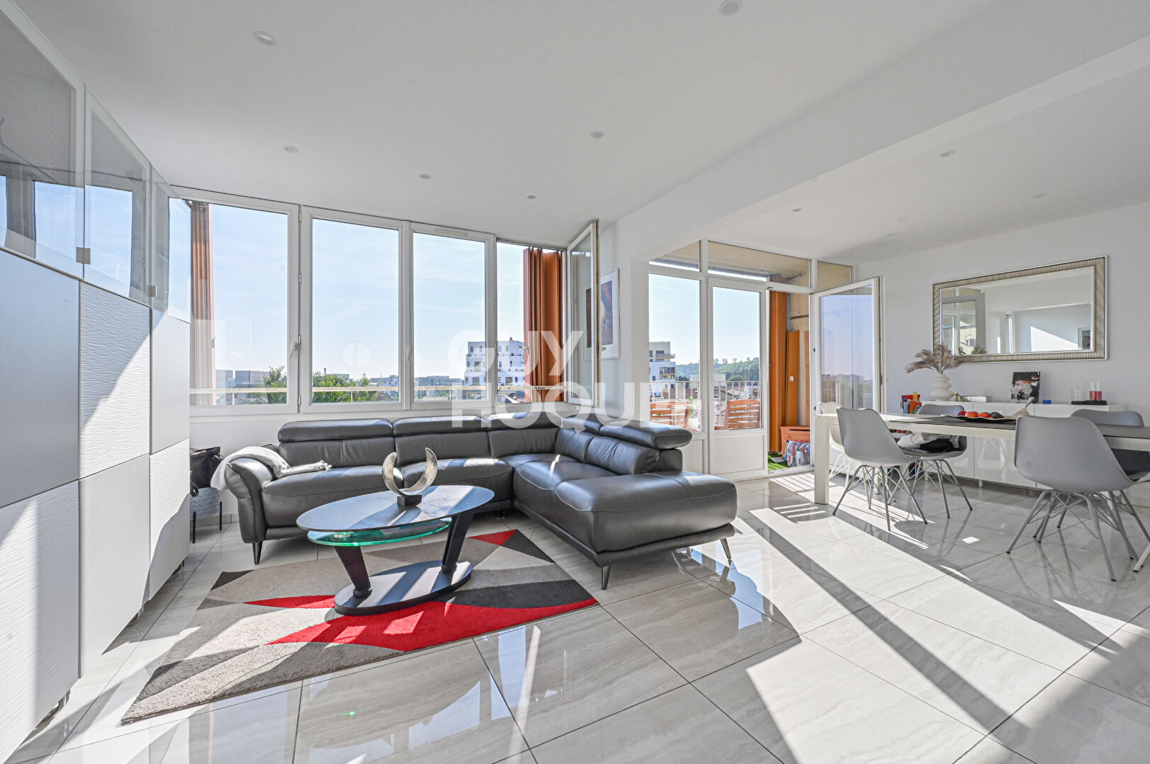 Appartement Pantin 6 pièce(s) 96.15 m² + 6, 39  m² de balcons