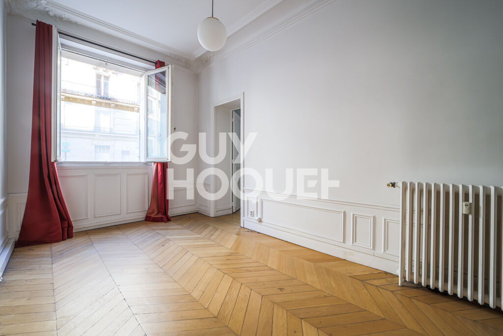 Paris 17 - Plaine Monceau-  2/3 pièces - 66m²