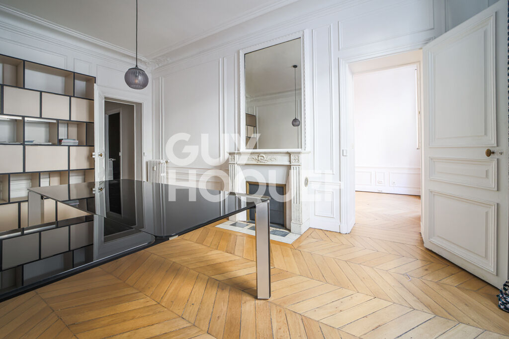 Paris 17 - Plaine Monceau-  2/3 pièces - 66m²