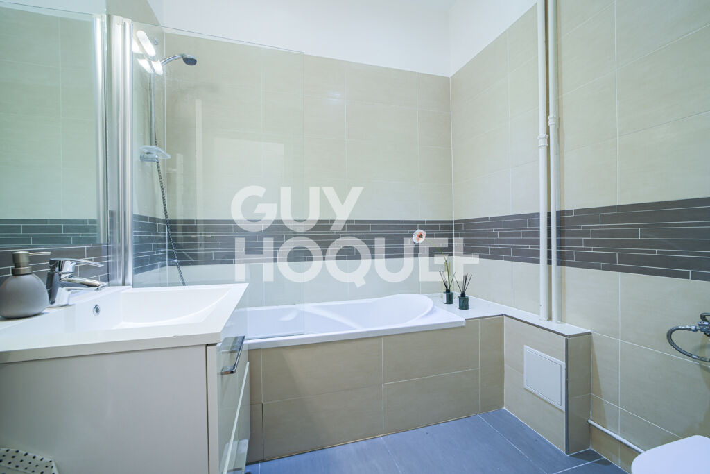 Paris 17 - Plaine Monceau-  2/3 pièces - 66m²