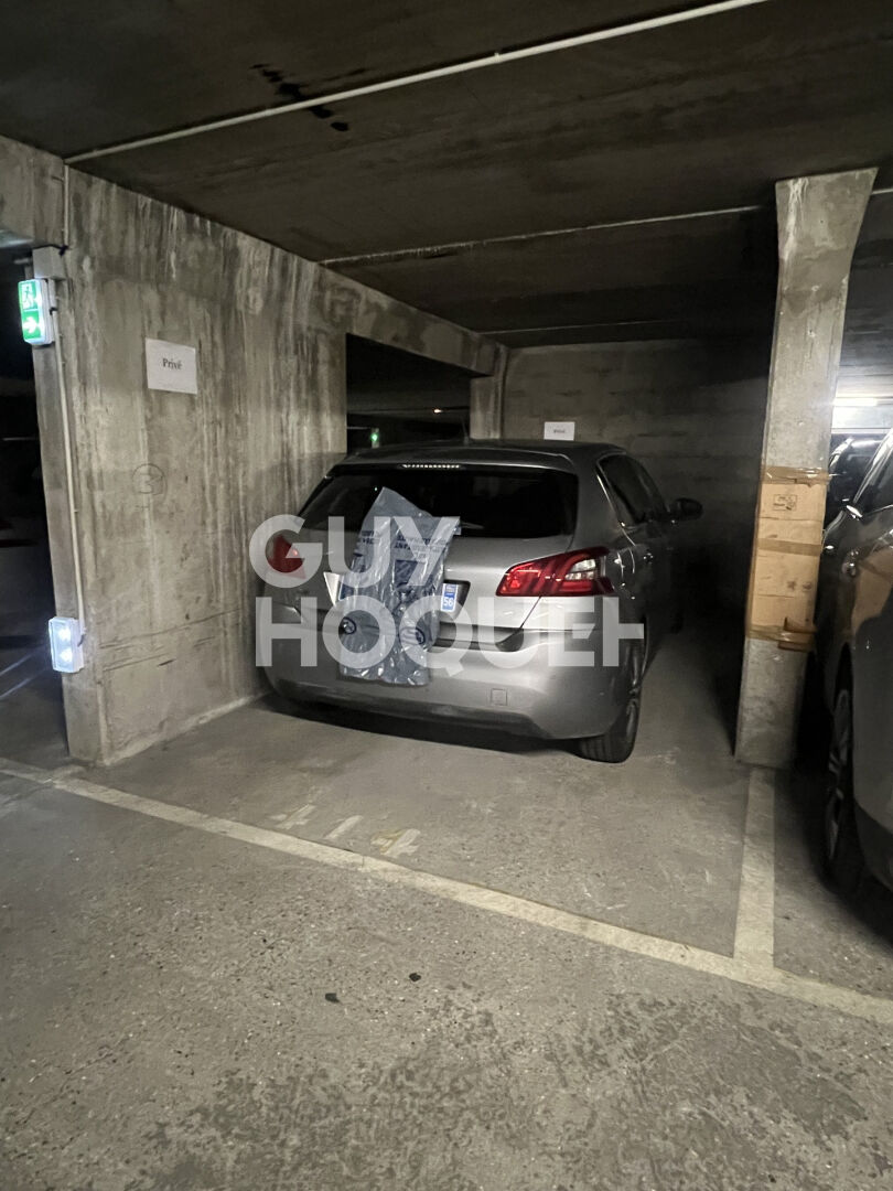 Parking / box Paris 15 m2