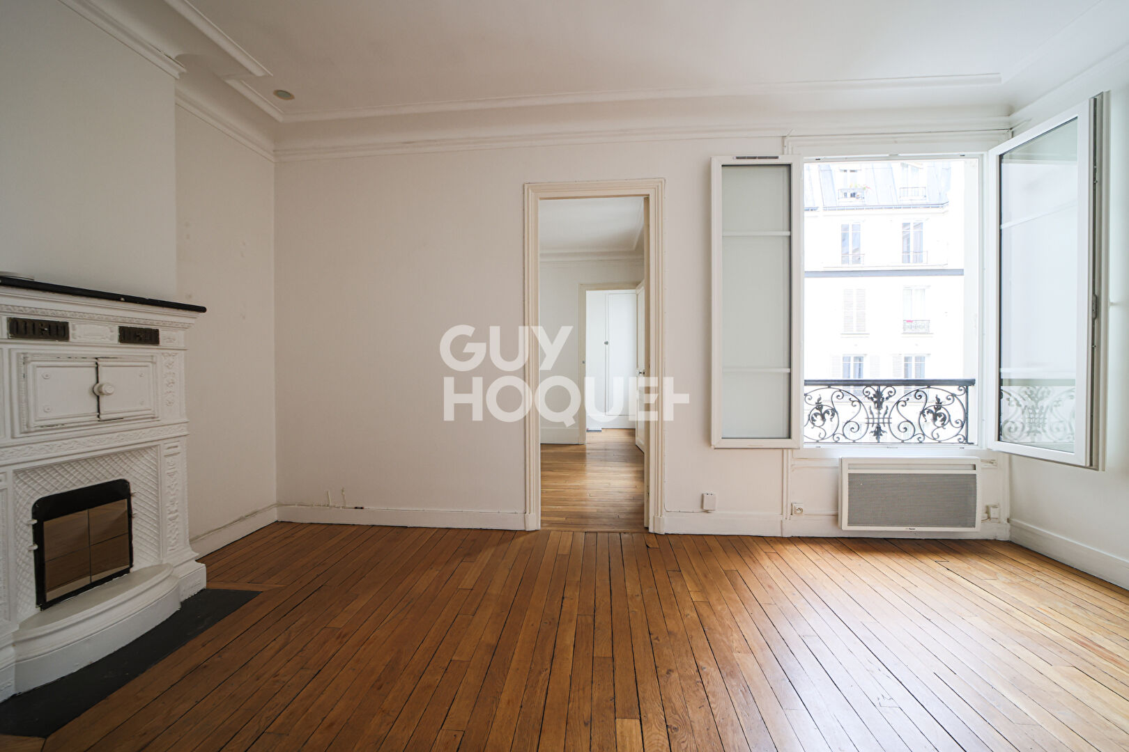 Appartement Paris 3 pièce(s) 45.7 m2