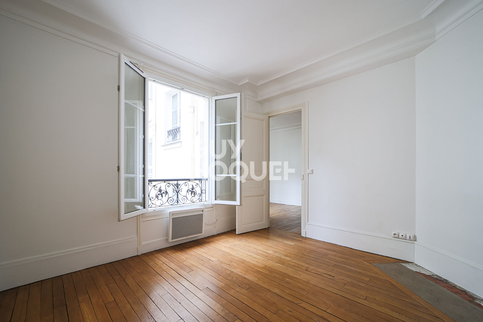 Appartement Paris 3 pièce(s) 45.7 m2