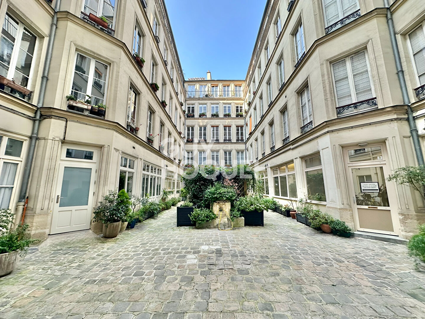 Paris III- Enfant Rouge  : Appartement 5 pièces - 125m²
