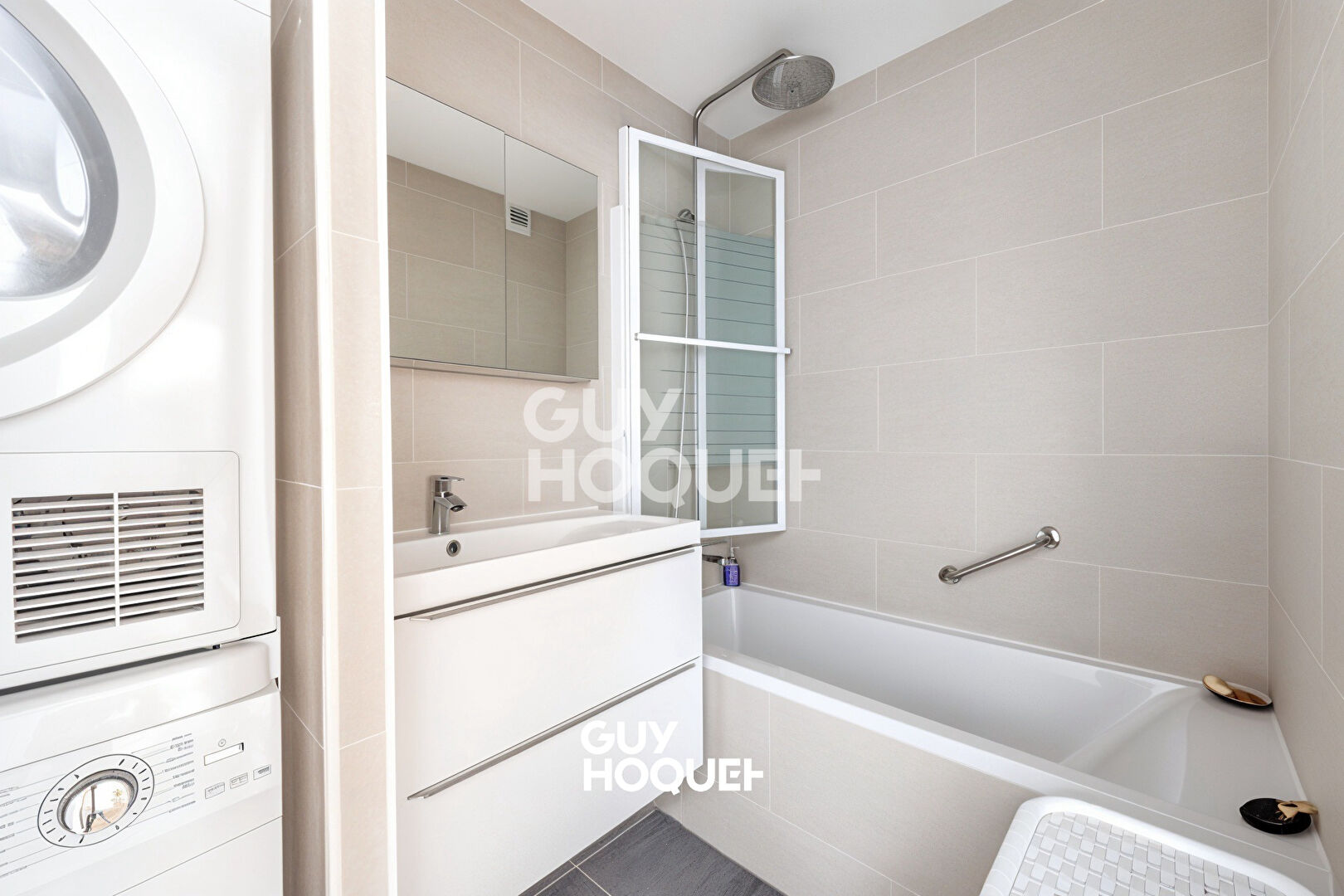 Appartement Paris 3 pièce(s) 68.3 m2