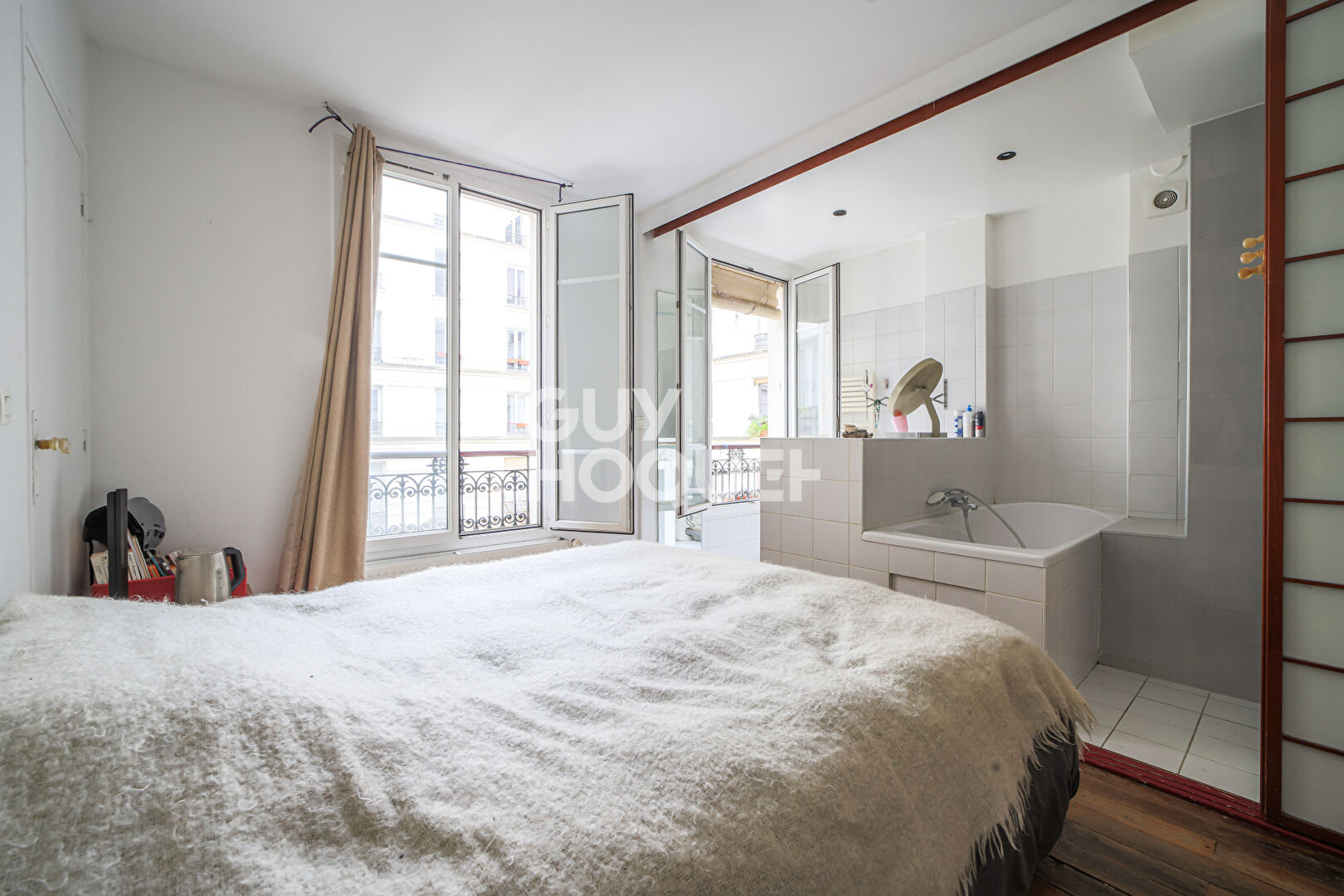 Appartement Paris 5 pièce(s) 93.85 m2