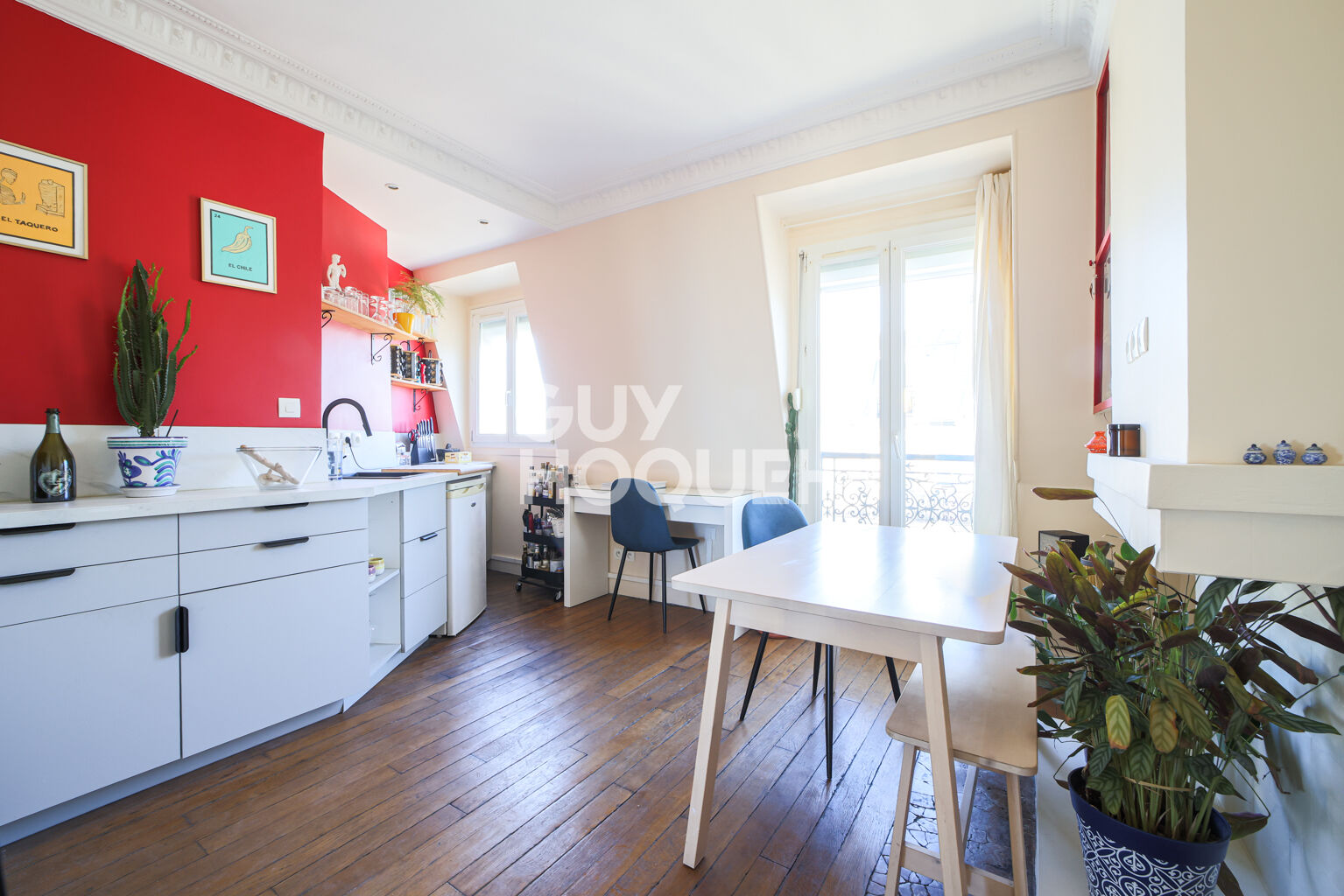 2 pièces très bon état général en dernier étage